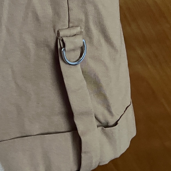 Bella Rose Tan Capri Pants Size XL - Picture 2 of 4